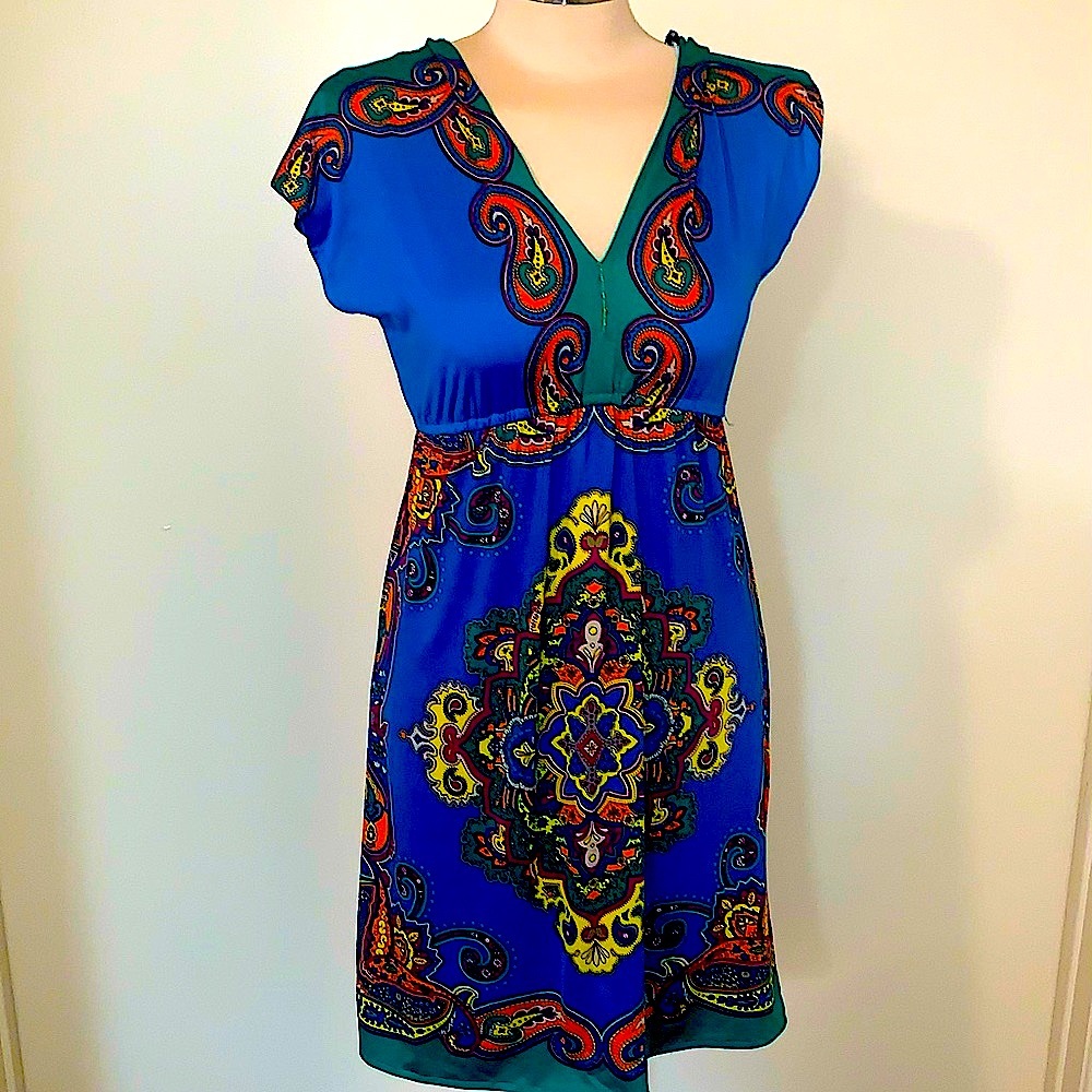 Sexy V-neck midi dress